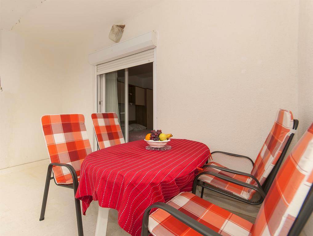 Apartments Luca โรกอซนิซา ภายนอก รูปภาพ
