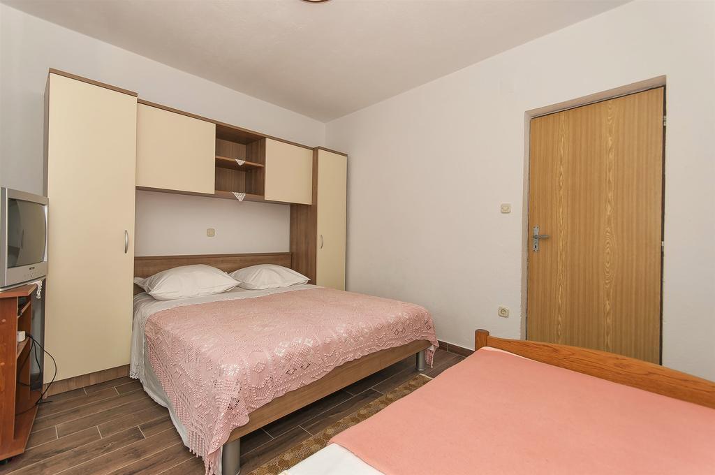 Apartments Luca โรกอซนิซา ภายนอก รูปภาพ