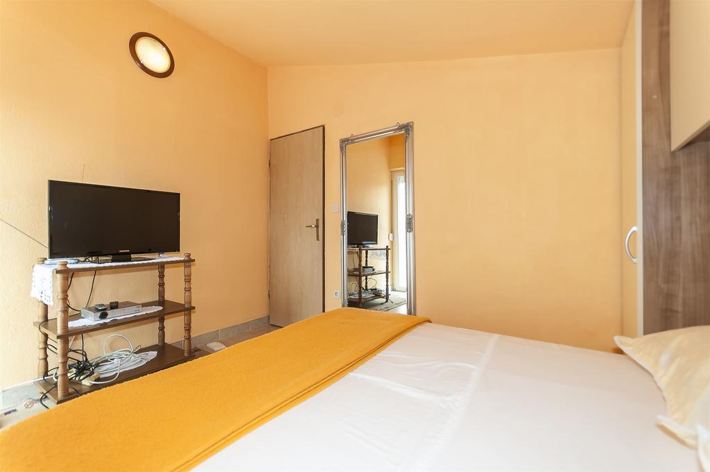 Apartments Luca โรกอซนิซา ภายนอก รูปภาพ